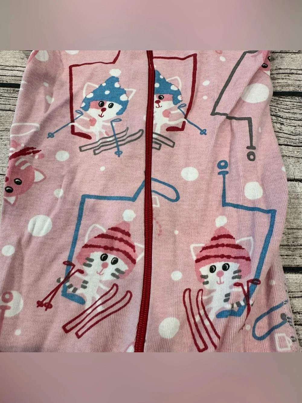 Hanna Andersson Pink Organic Sleeper w/ Red Trim & Ski Animal Print 0-6 months